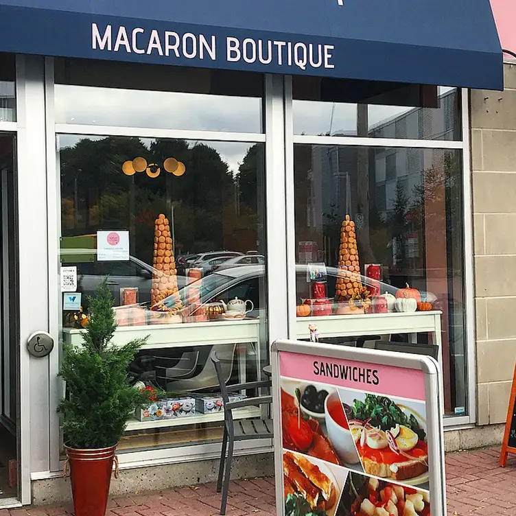 Quelque Chose - Westboro, Ottawa, ON