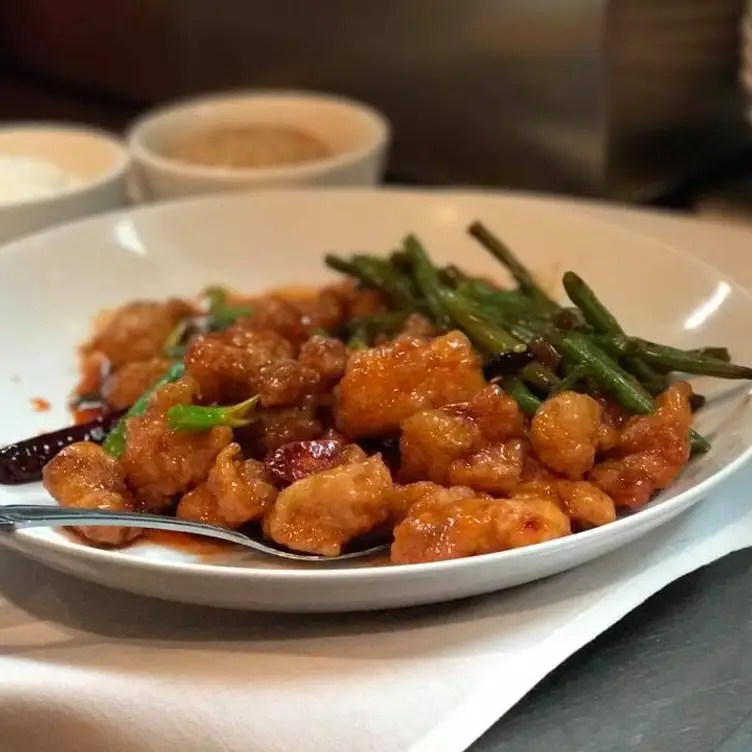 Azu Lucy Ho's, Tallahassee, FL