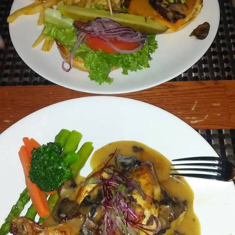 Bluewater Bistro & Bar, Bodega Bay, CA
