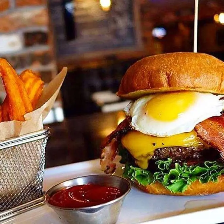 ROK:BRGR- Delray Beach - Permanently Closed FL Delray Beach