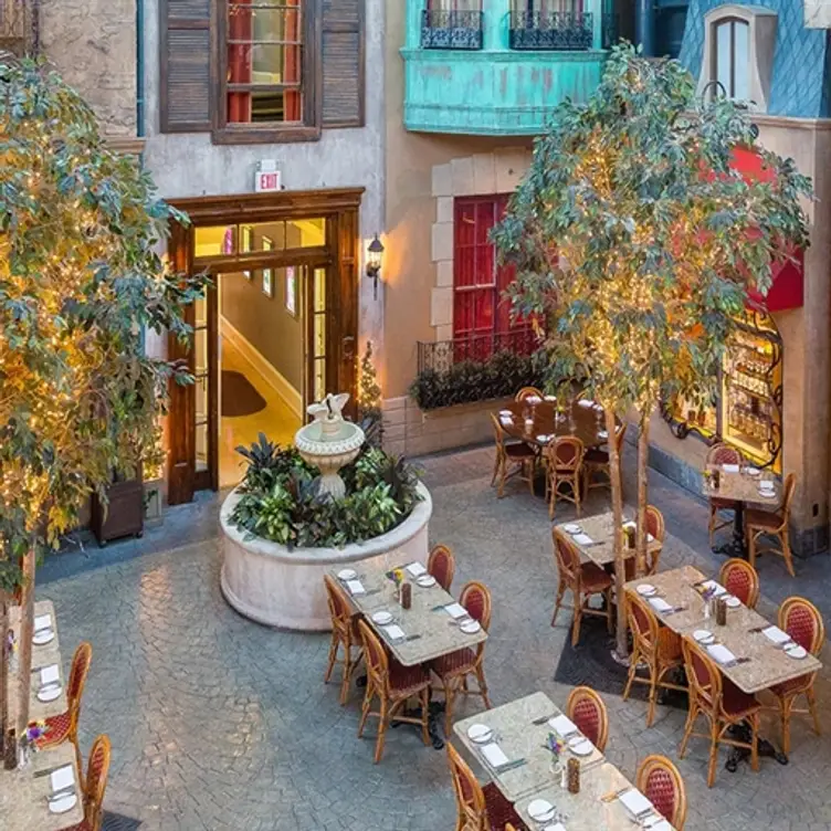 Bistro Perrier at Walnut Hill College, Philadelphia, PA