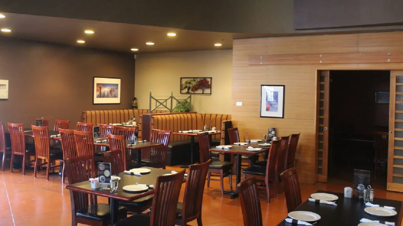 Rozzini's Restaurant, New Westminster, BC