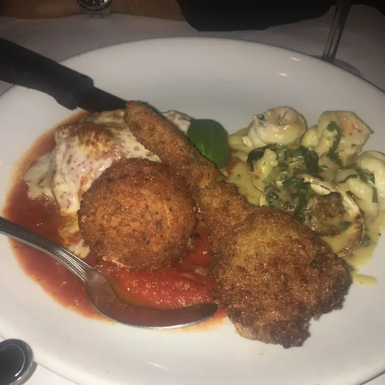 Tony Colombos - Permanently Closed, Rockville Centre, NY