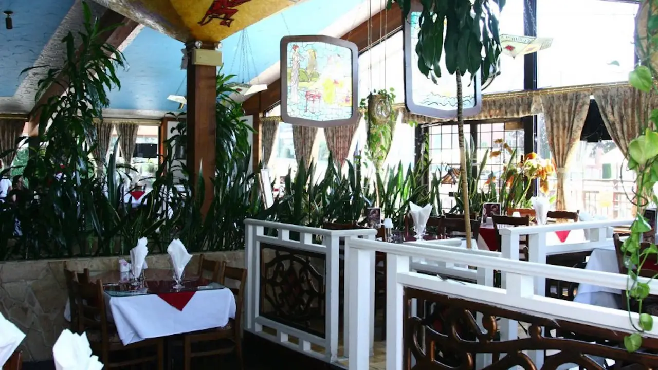 Bozzini - Bozzini's, Surrey, BC