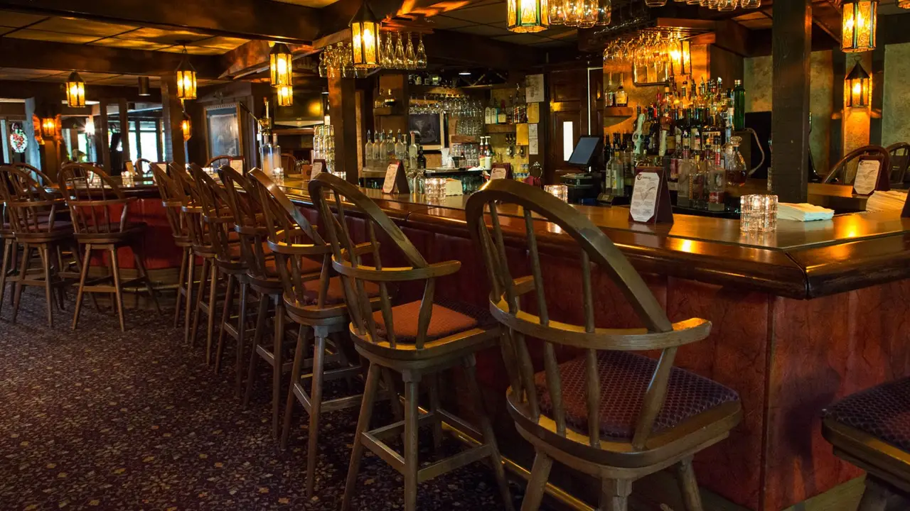 The English Inn - Fish Creek, Fish Creek, WI
