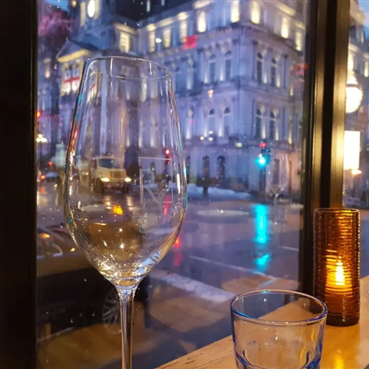 Robin Square, Montréal, QC