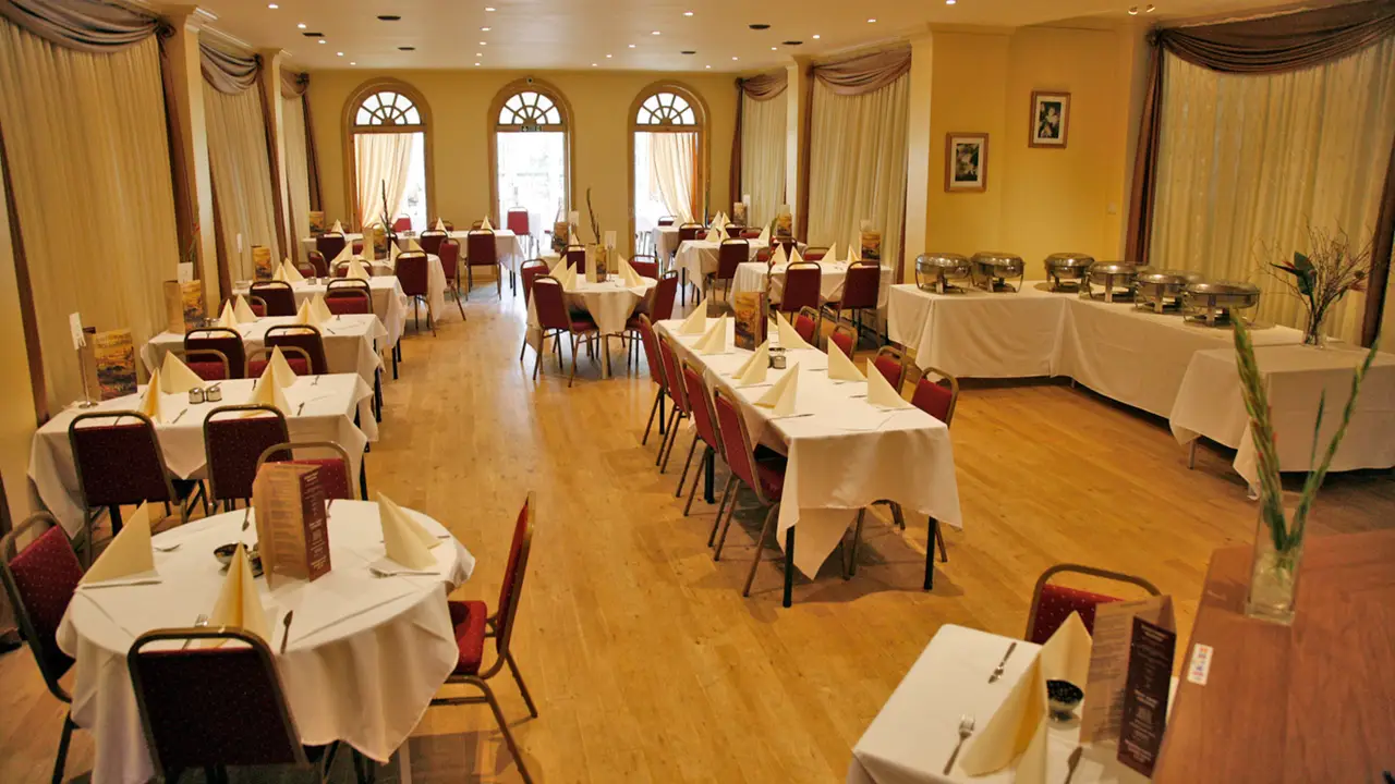 Restaurant at White Eagle's Club, London, 
