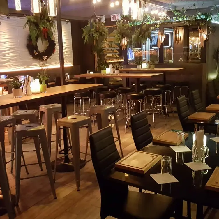 Mezcaleros Tapas & Cocktails, Montréal, QC