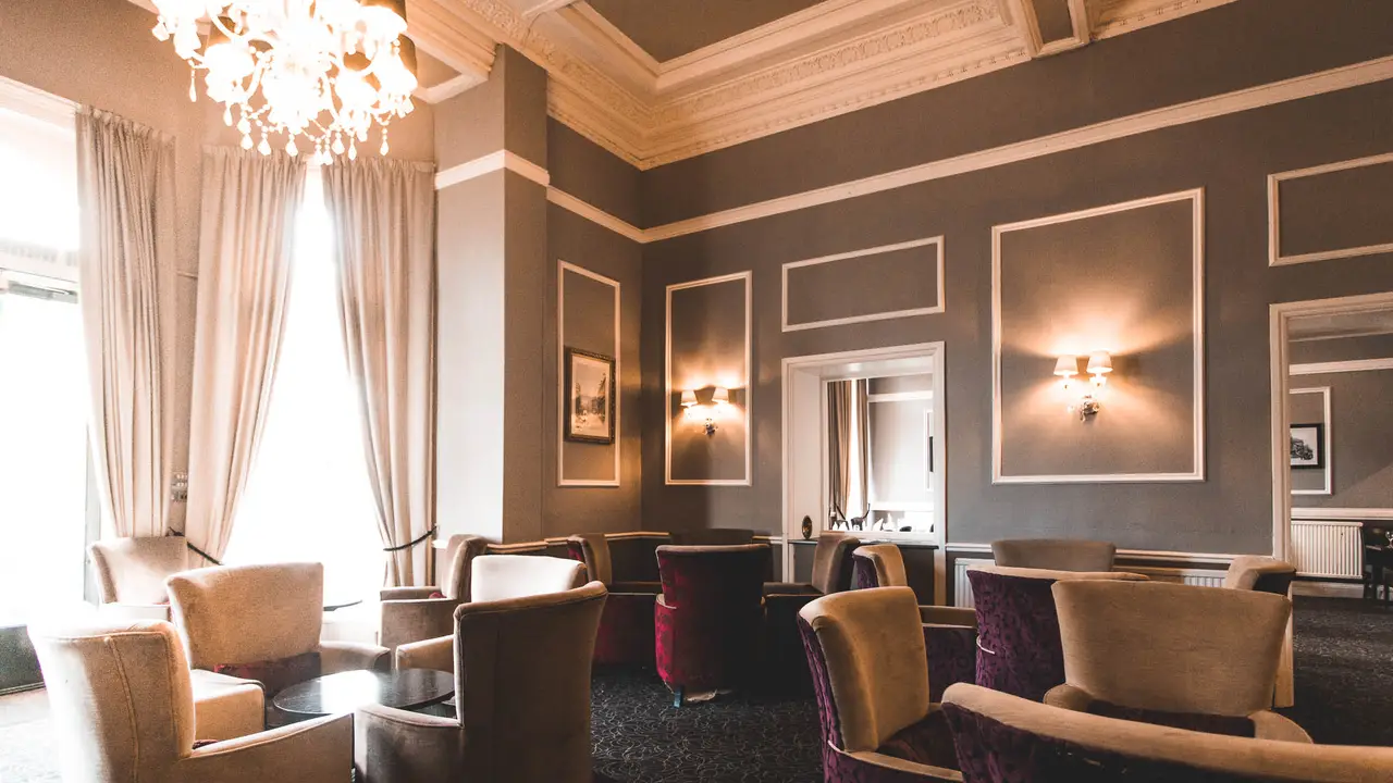 The Avenue Restaurant & Bar - The Great Victoria Hotel, Bradford, West Yorkshire