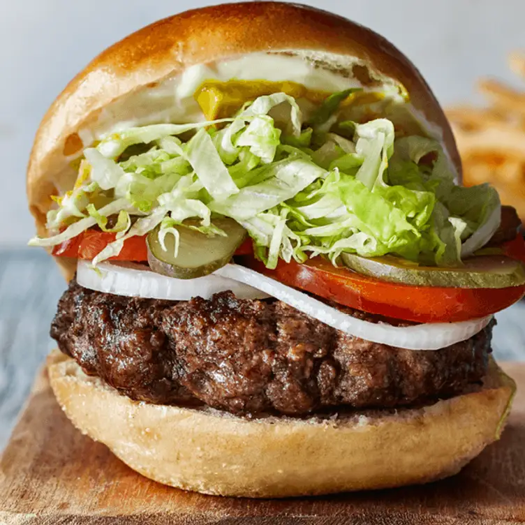 Deluxe Burger - Bâton Rouge Steakhouse & Bar - North York - Permanently Closed, North York, ON