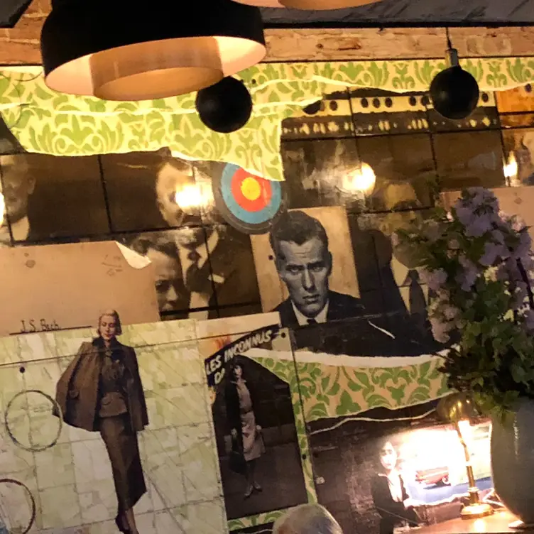 Les Sablons, Cambridge, MA