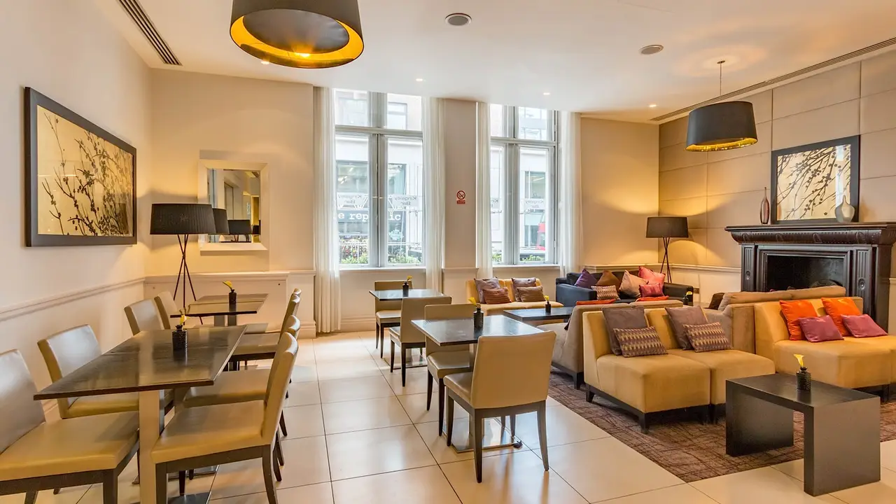 Kingsley Bar at Thistle Holborn, London, 