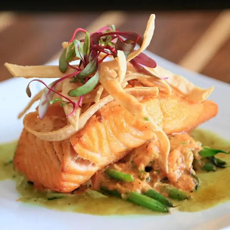 Salmon & Blue Crab - Mesa, Dallas, TX