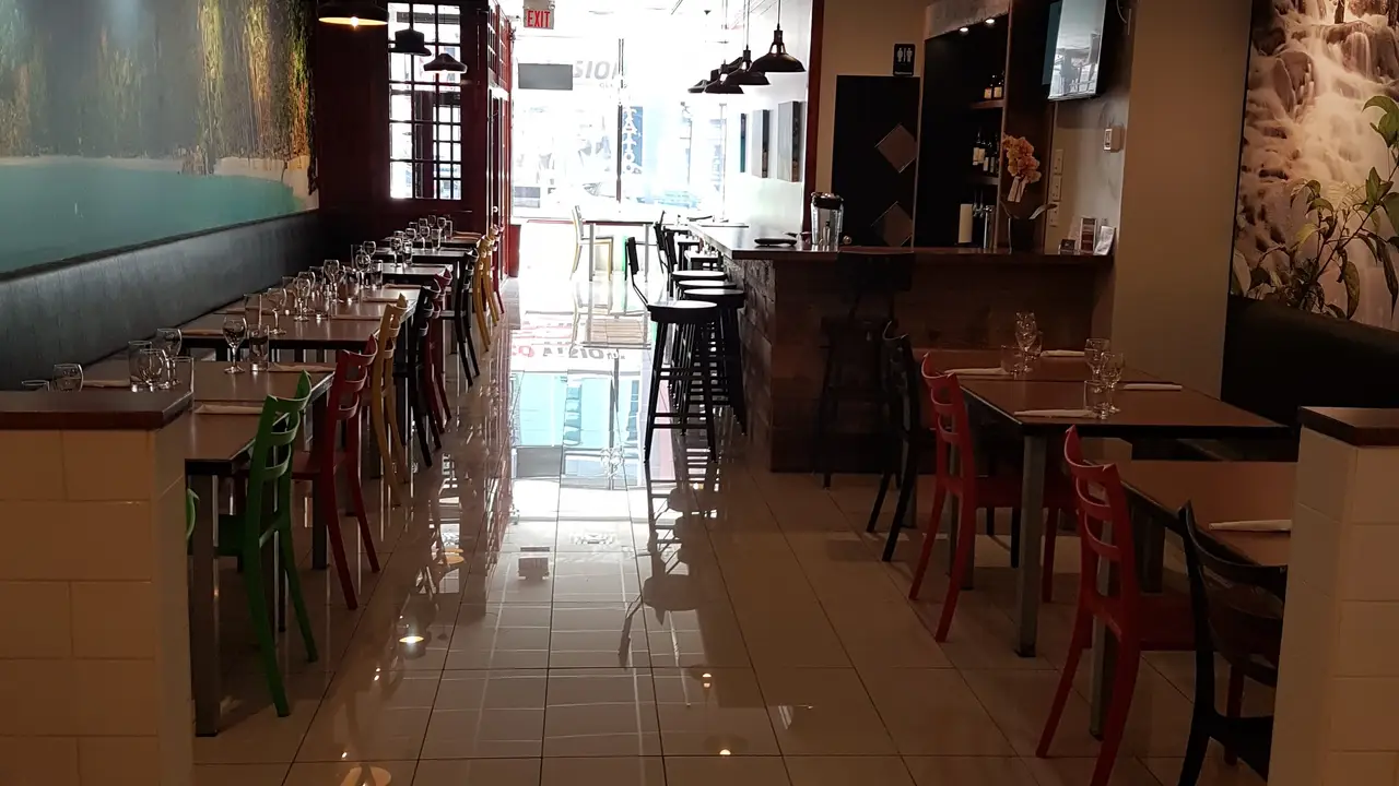 Marks Caribbean Kitchen and Seafood, Kitchener, ON