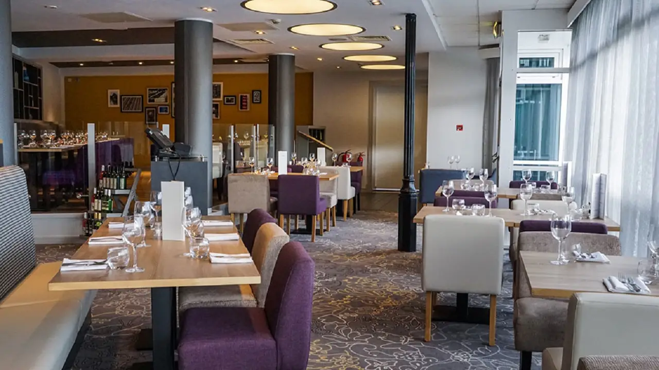 Locks Restaurant at Holiday Inn Ellesmere Port, Ellesmere Port, Cheshire