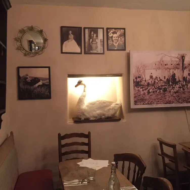 The Swan Inn - Swinbrook, Swinbrook, Oxfordshire