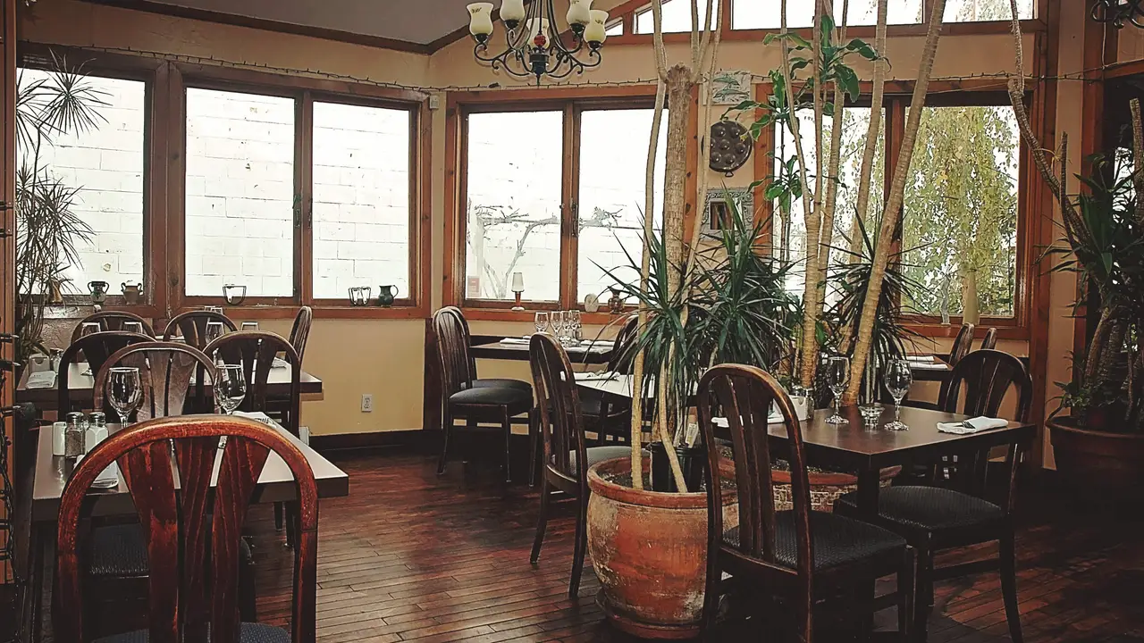 San Remo - San Remo Restaurant - Permanently Closed, Victoria, BC