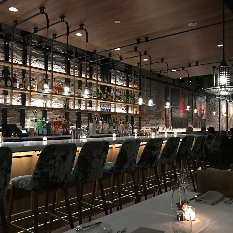 Les Sablons, Cambridge, MA