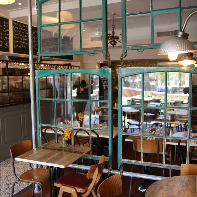 The Whippet Inn，London