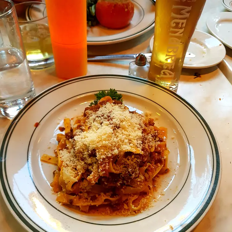 Via Della Pace, New York, NY