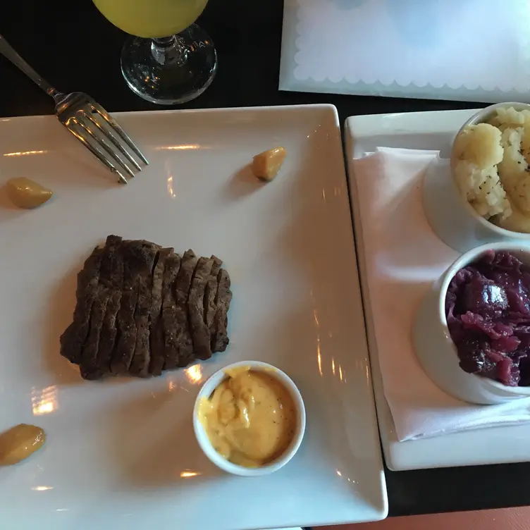 Bonfire Restaurant & Bar, West Kelowna, BC