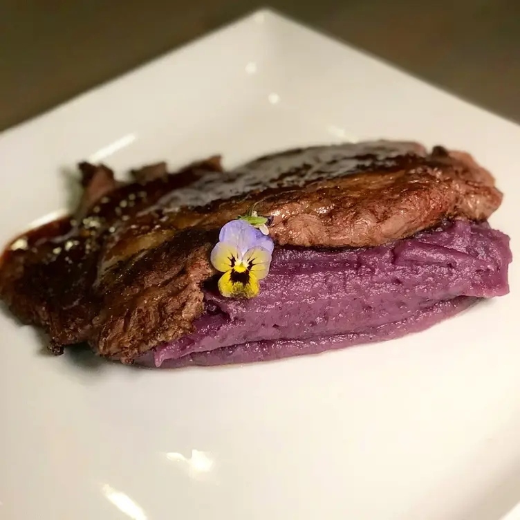 7 Fusion, Sherman Oaks, CA