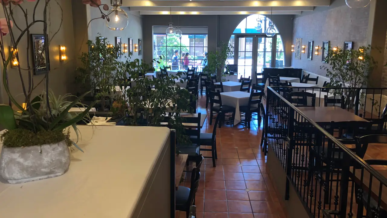 Mollie’s - Permanently Closed, Santa Barbara, CA
