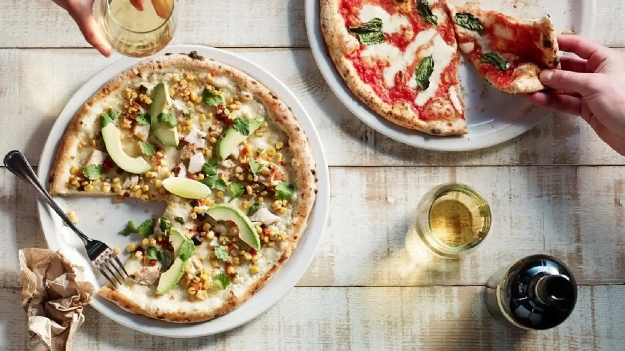 Famoso Neapolitan Pizzeria - Magrath, Edmonton, AB