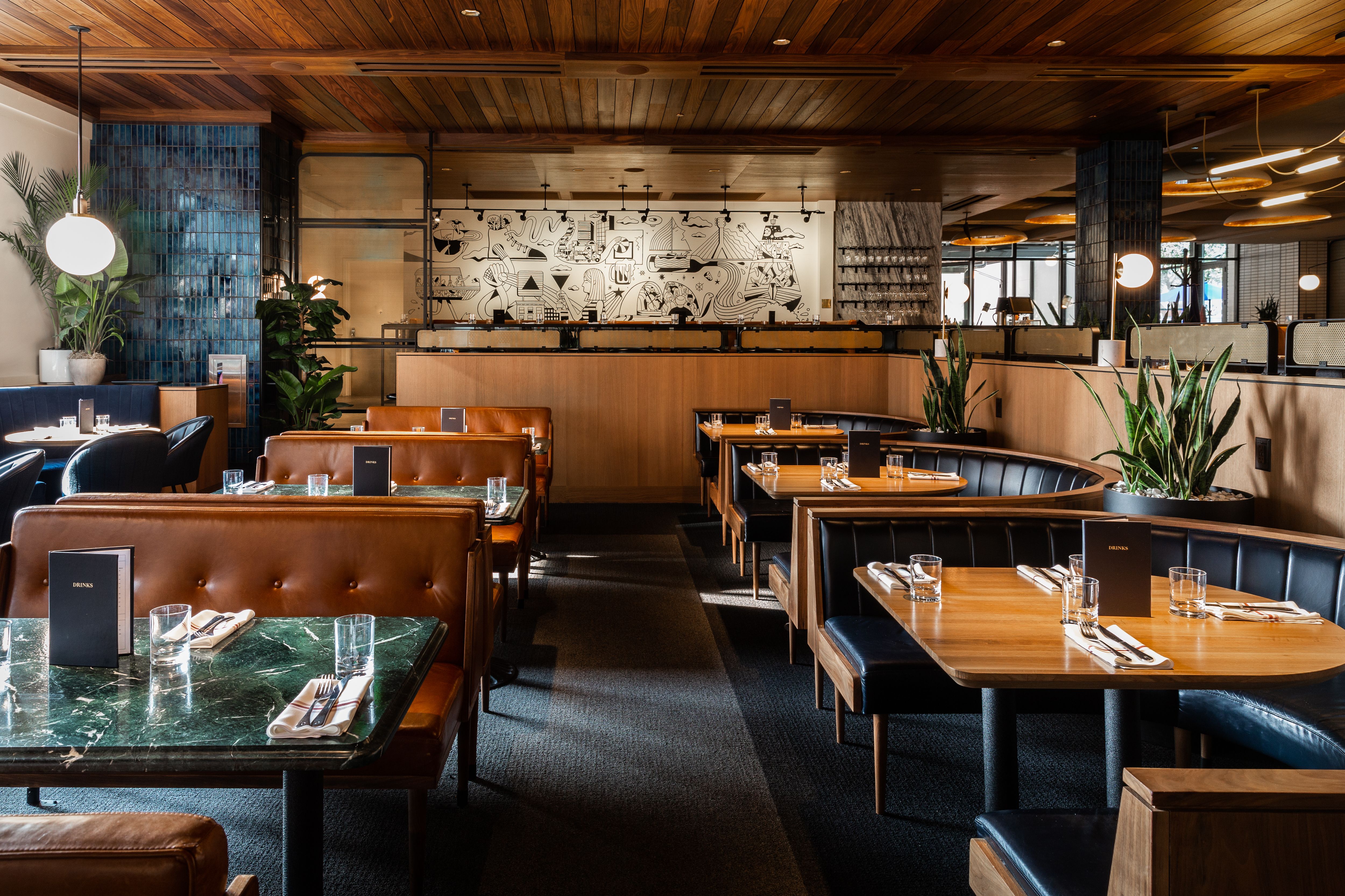 Earls Kitchen + Bar - Prudential Center interior