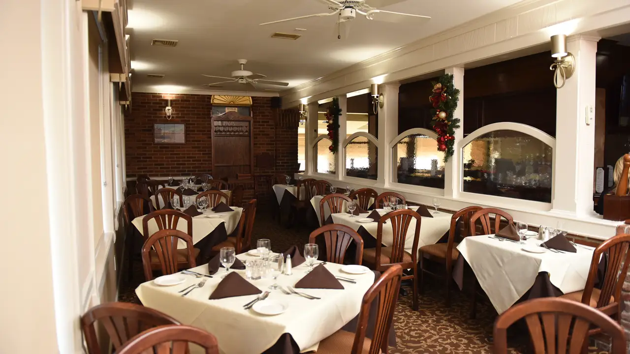 Pieros - Pieros Restaurant, Union Beach, NJ