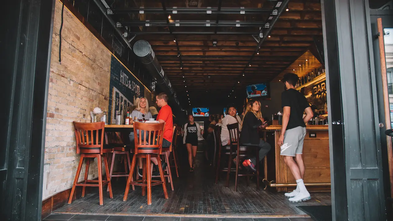 Bar 430，WIOshkosh