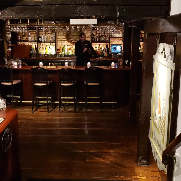 Wiggins Tavern - Hotel Northhampton, Northampton, MA