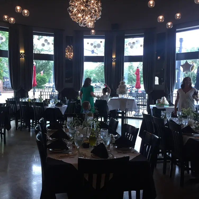 Capri-Downers Grove, Downers Grove, IL
