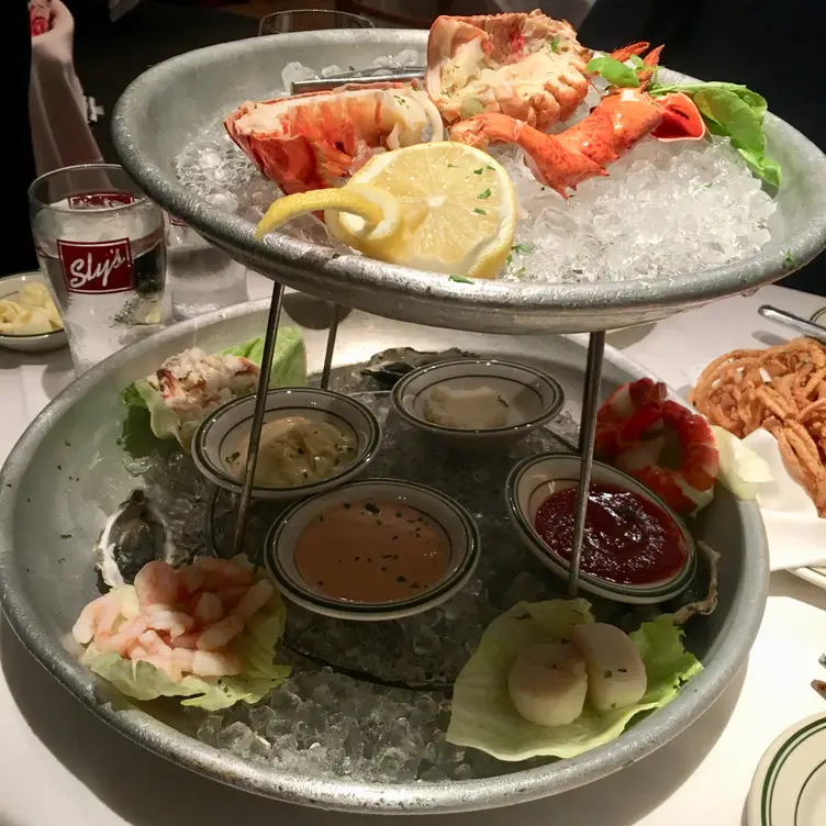 Sly's, Carpinteria, CA