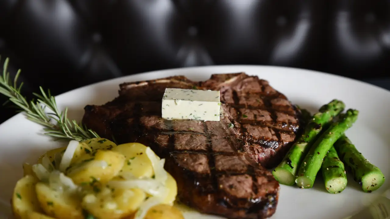 Dick Hawk Porterhouse - Gaslight Grill - Perm Closed, Leawood, KS
