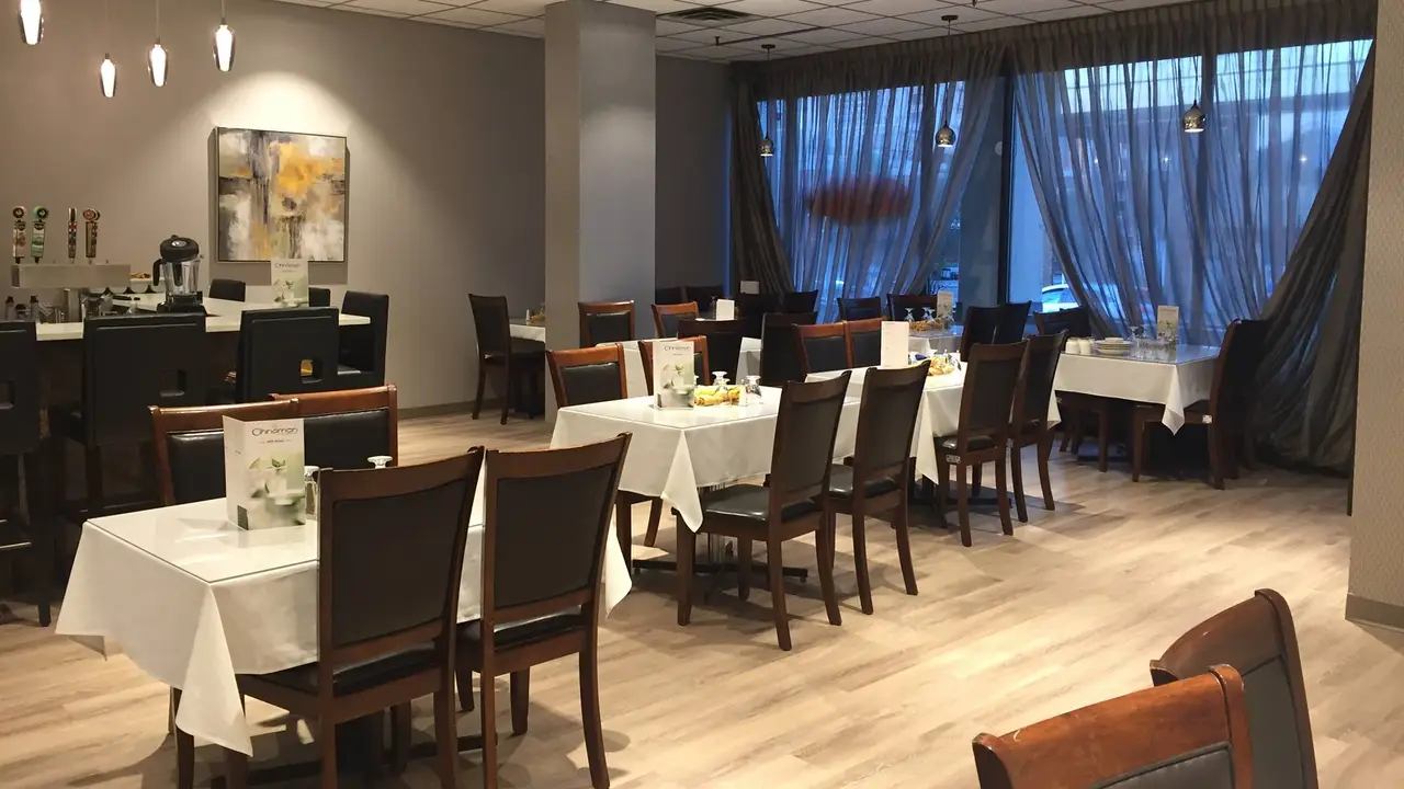 Cinnamon Indian Cuisine & Bar, Calgary, AB