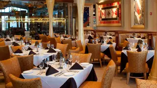 Una foto del restaurante Eddie Merlot's Prime Aged Beef & Seafood - Warrenville