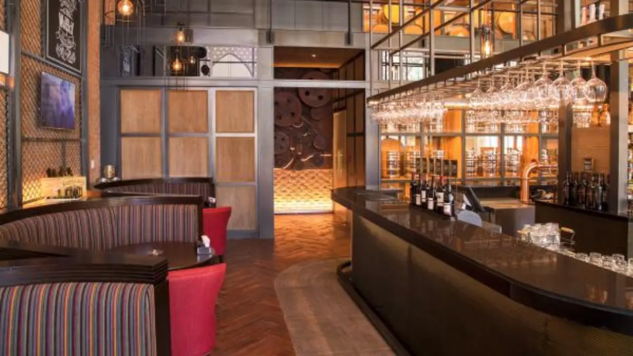 Hamilton's Gastropub at Saadiyat Rotana Resort & Villas, Abu Dhabi, Abu Dhabi