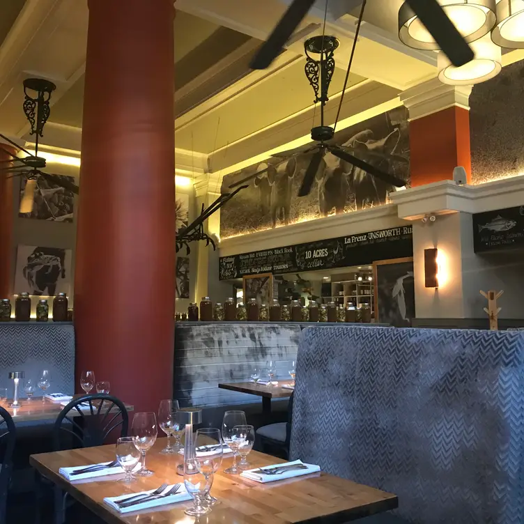 10 Acres Kitchen, Victoria, BC