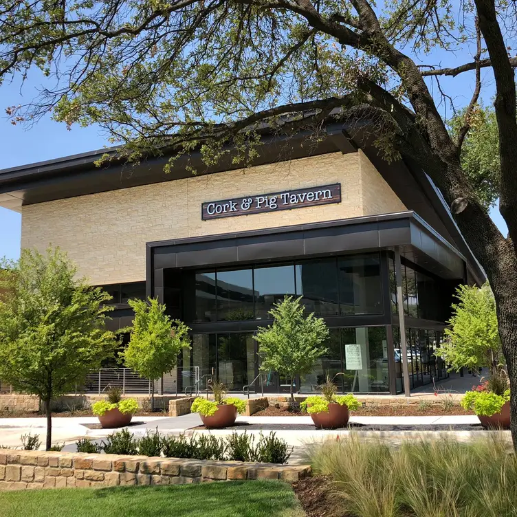 Cork & Pig Tavern, Irving, TX