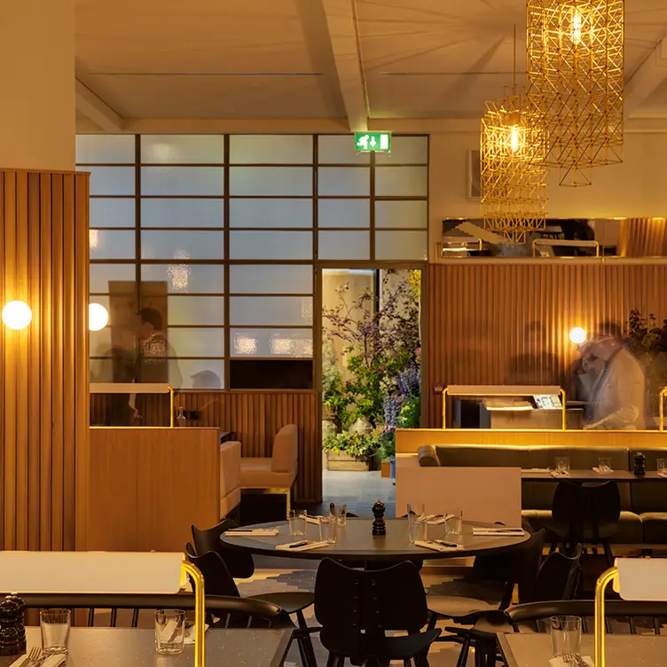 Hoi Polloi, London, 