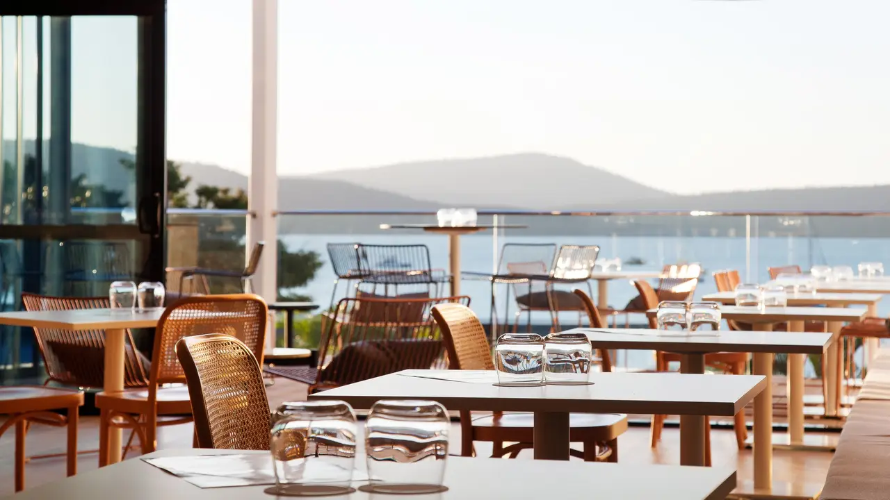 Mira Restaurants - Mira Restaurants, Cannonvale, AU-QLD