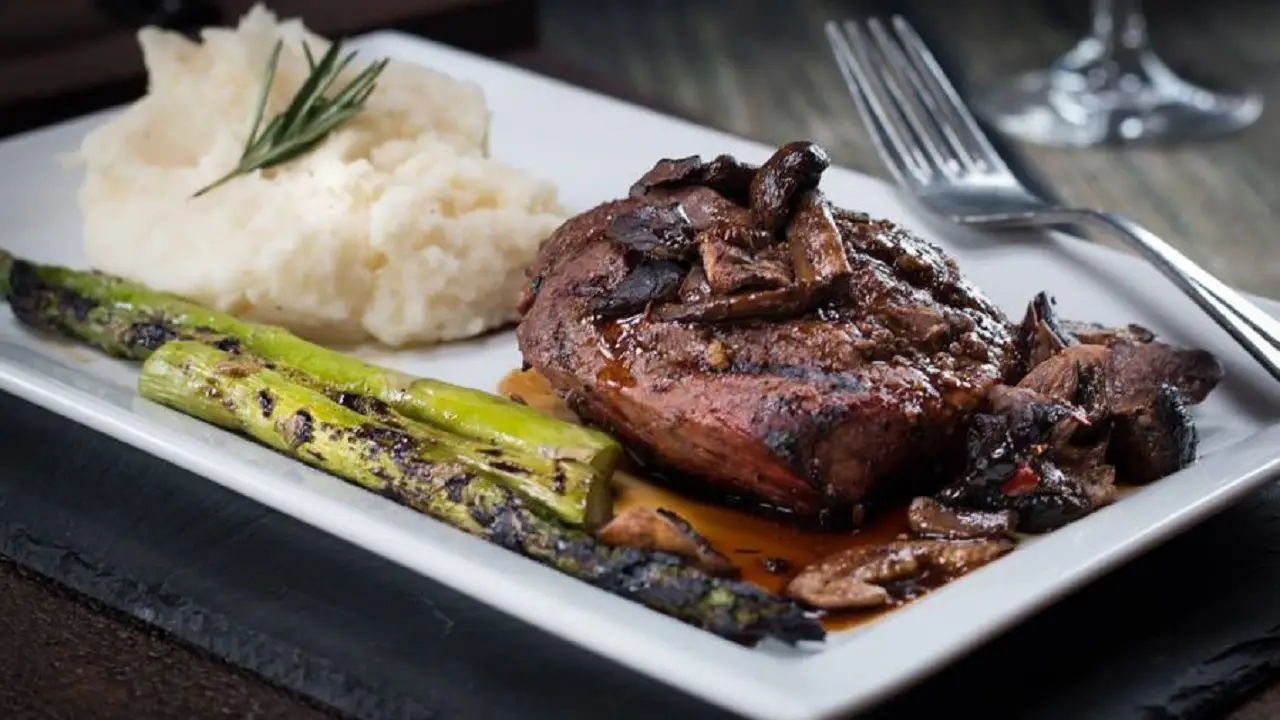Thunder Bay Grille - Thunder Bay Grille - Davenport, Davenport, IA