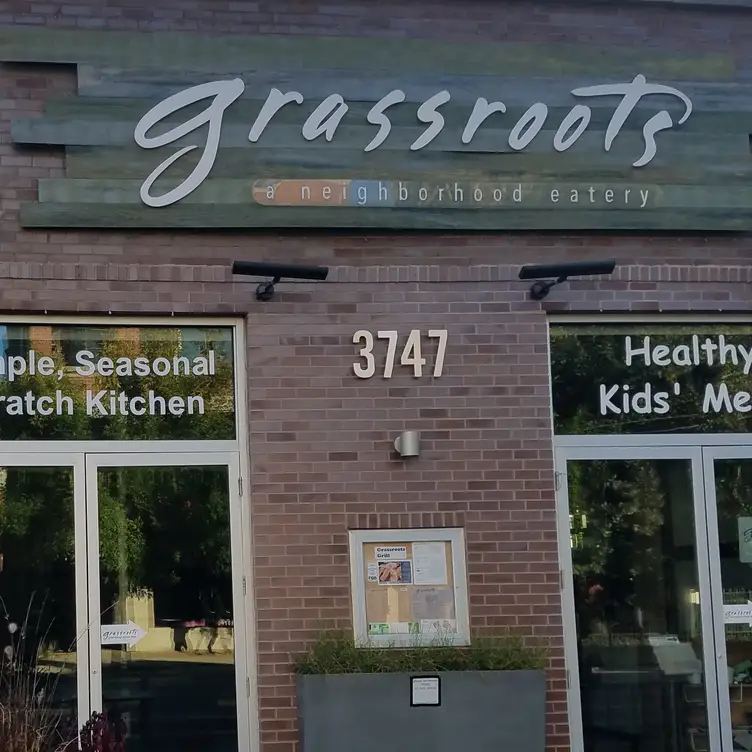 Simple Seasonal Grassroots - Grassroots Grill (fka Deleece) - Permanently Closed, Chicago, IL