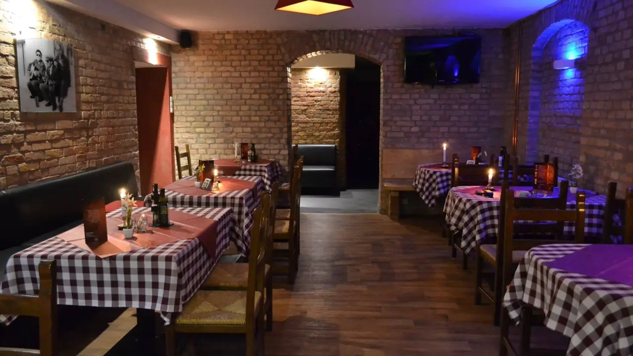 Taverna Dionysos, Berlin, BE