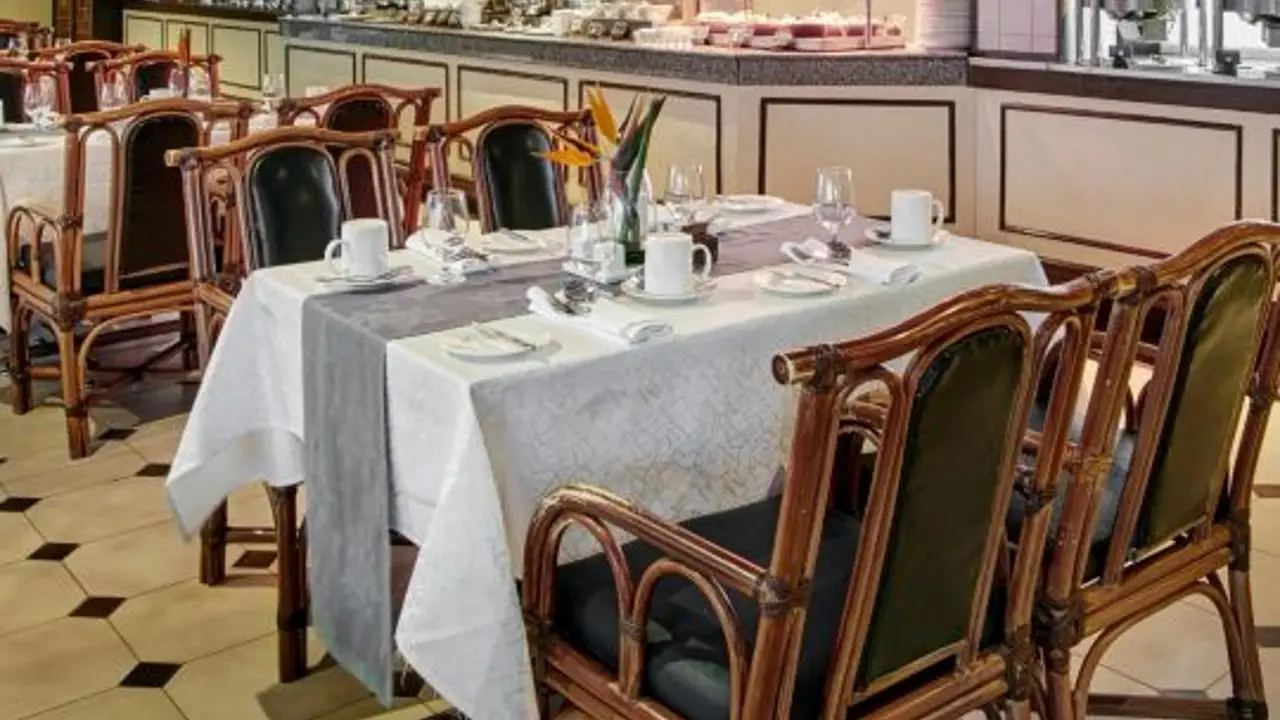 Terrace Restaurant InterContinental Nairobi - Permanently Closed, Nairobi, 