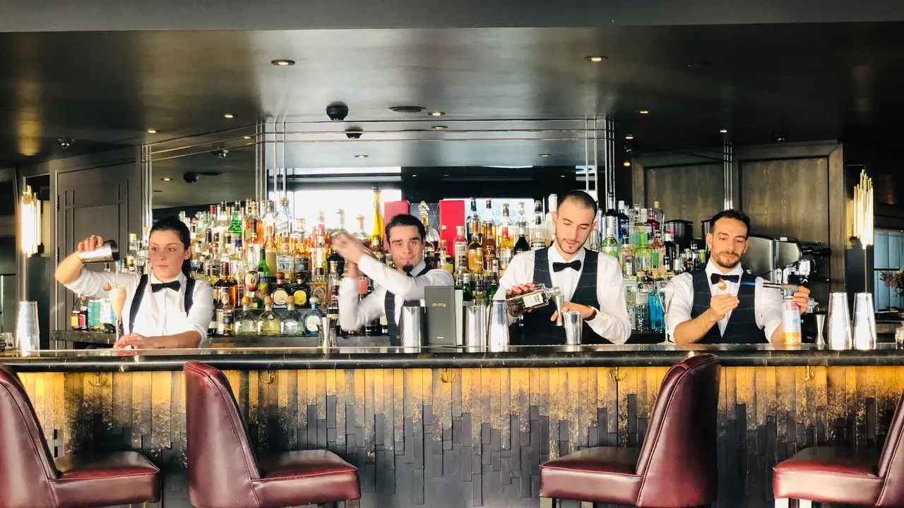 Social 24, London, 