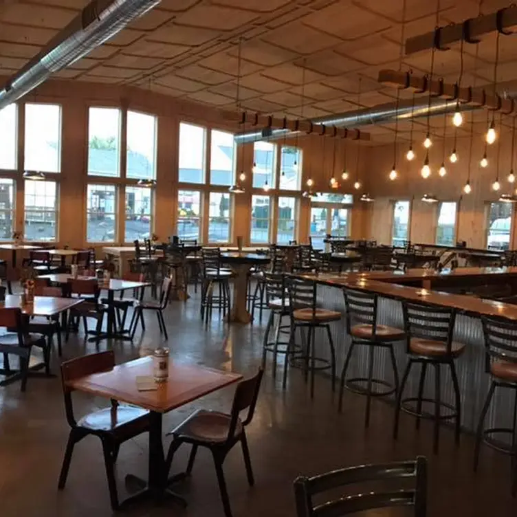 Heritage Hill Brewhouse & Kitchen, Pompey, NY
