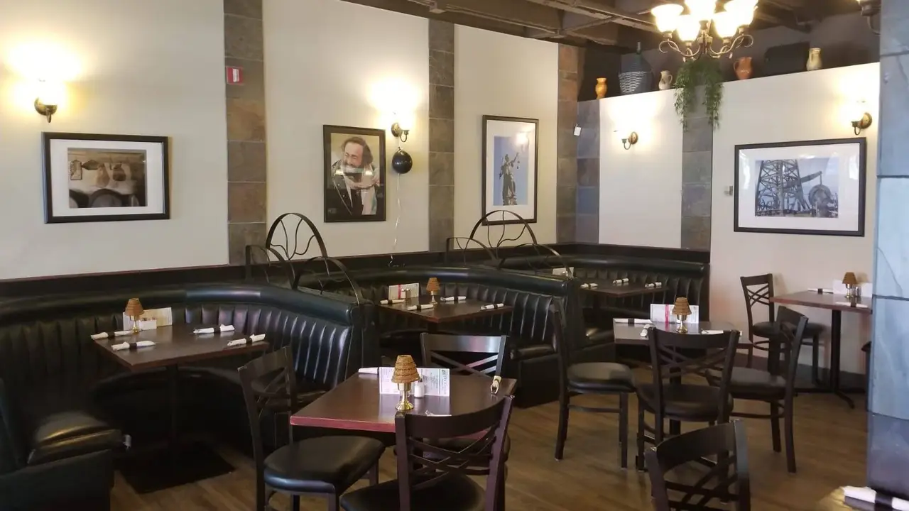 Diwan Arabian Cuisine & Lounge, Calgary, AB