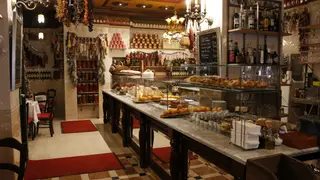 A photo of 12 Apostoli Charlottenburg restaurant